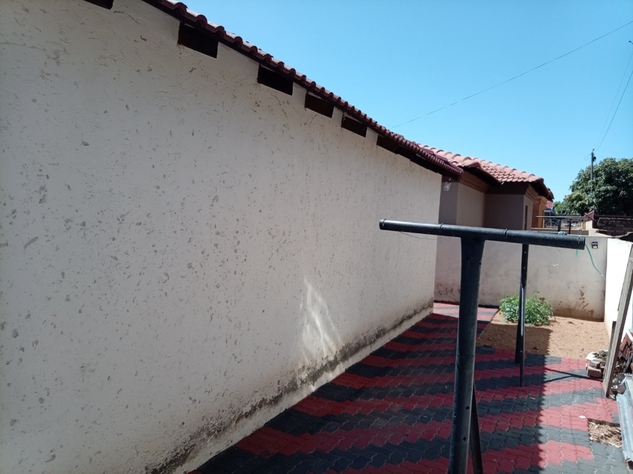 To Let 3 Bedroom Property for Rent in Mabopane Unit X North West